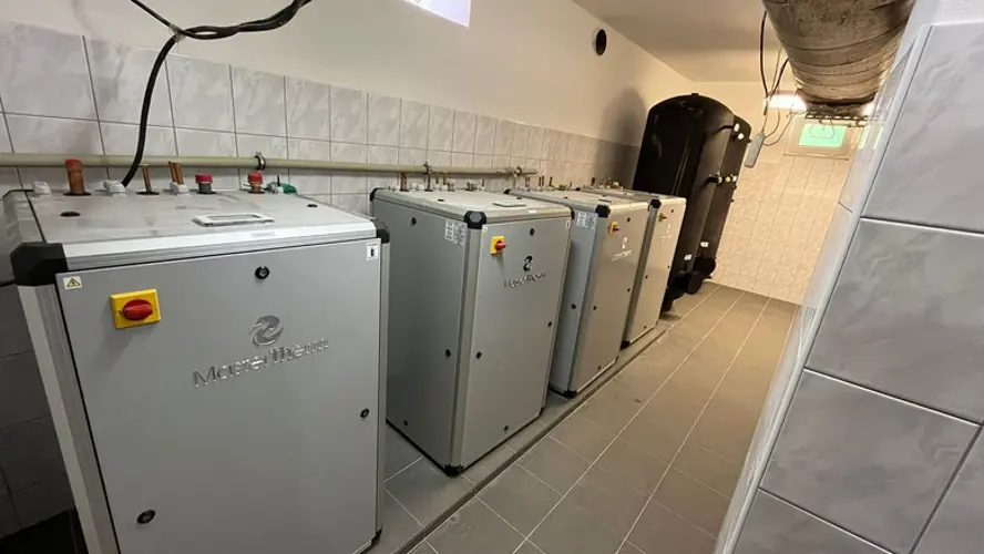 Cascade of Heat Pumps on the Facade of an Apartment Building